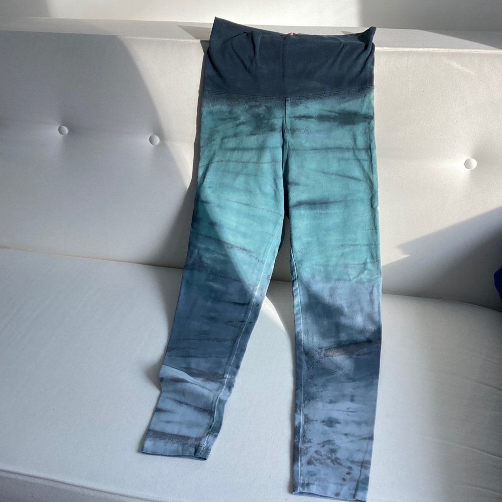 Hard Tail Rolldown Capri Leggings